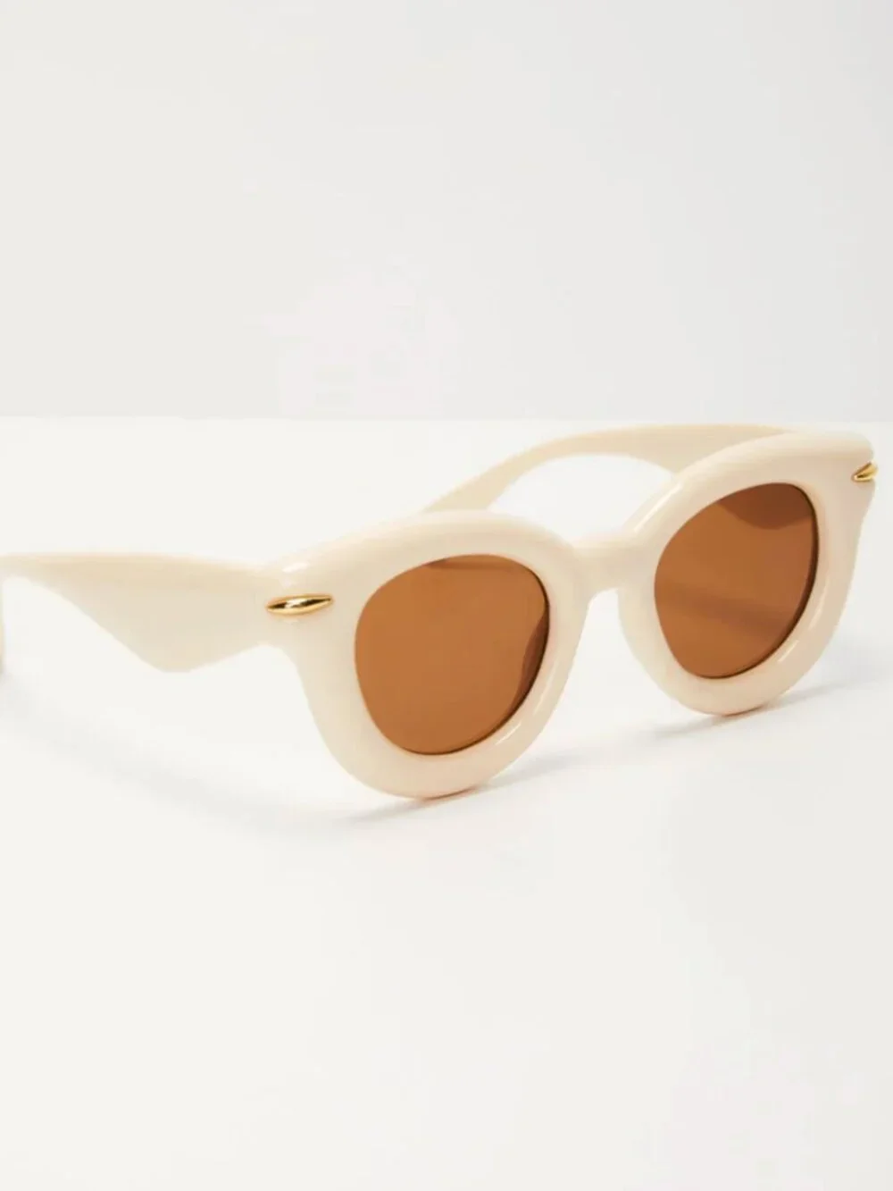 Caroline Round Sunglasses | Vici